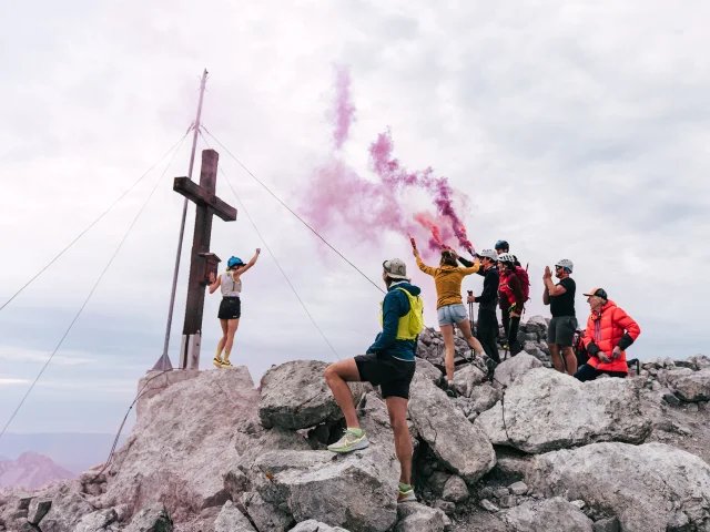 Iris Pessey Kft Yanis Lasbats 5