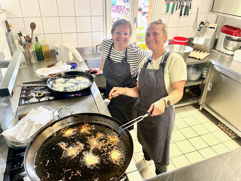 #MONGRANDBO avec Tessa Worley - À la préparation de beignets de pommes de terre