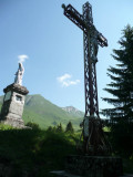 Les statues protègent les lieux
