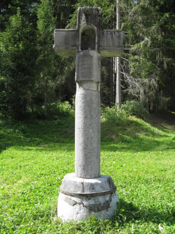 La croix du Clos du Pin