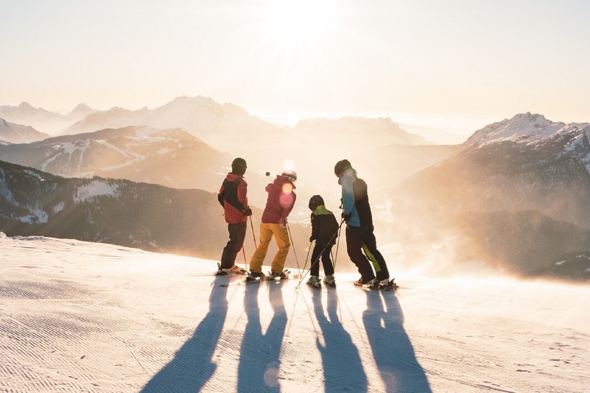 Ski-coucher-soleil-grand-bornand-forfait-xxl - © P.Guilbaud