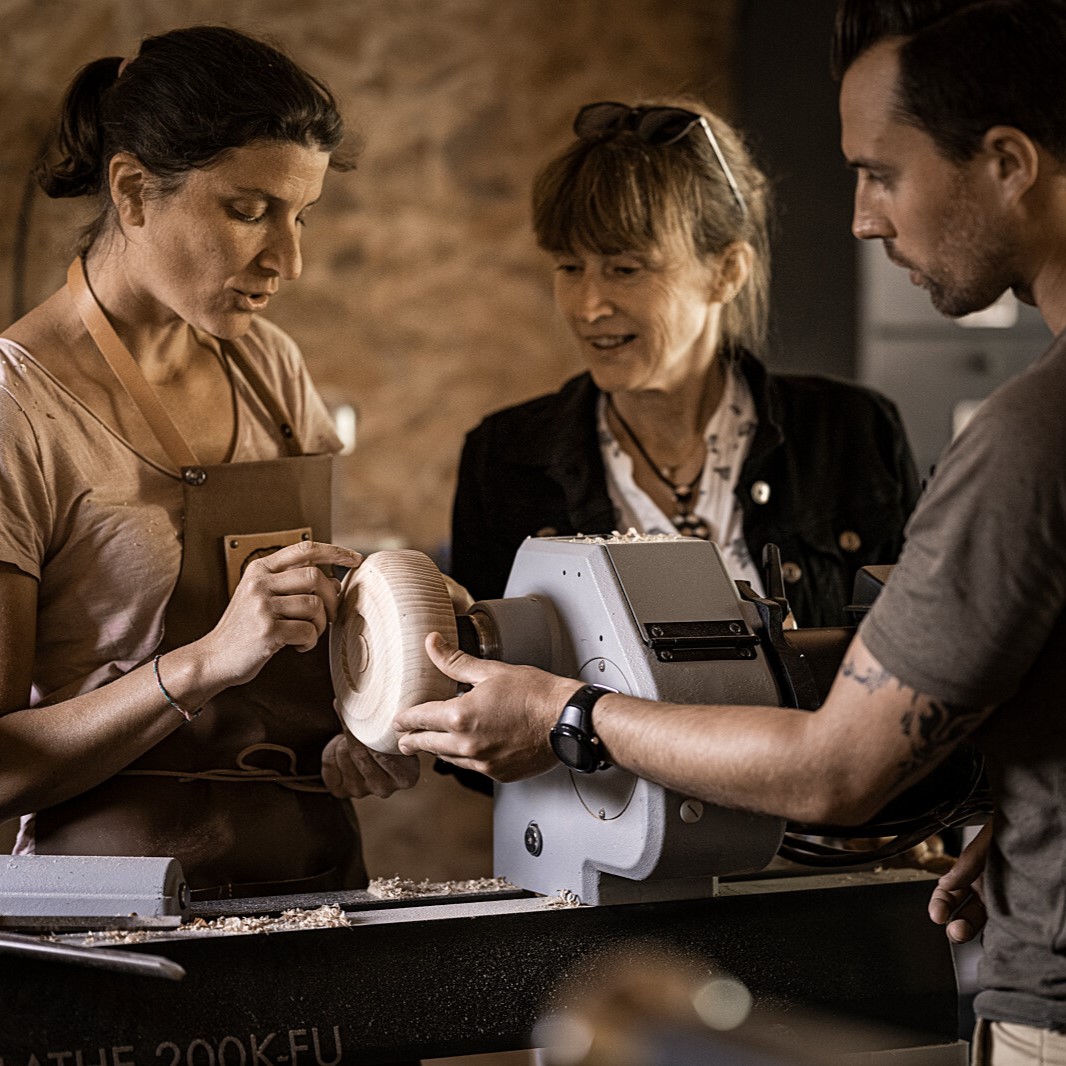 Atelier de tournage sur bois au Grand-Bornand - © T.Vattard