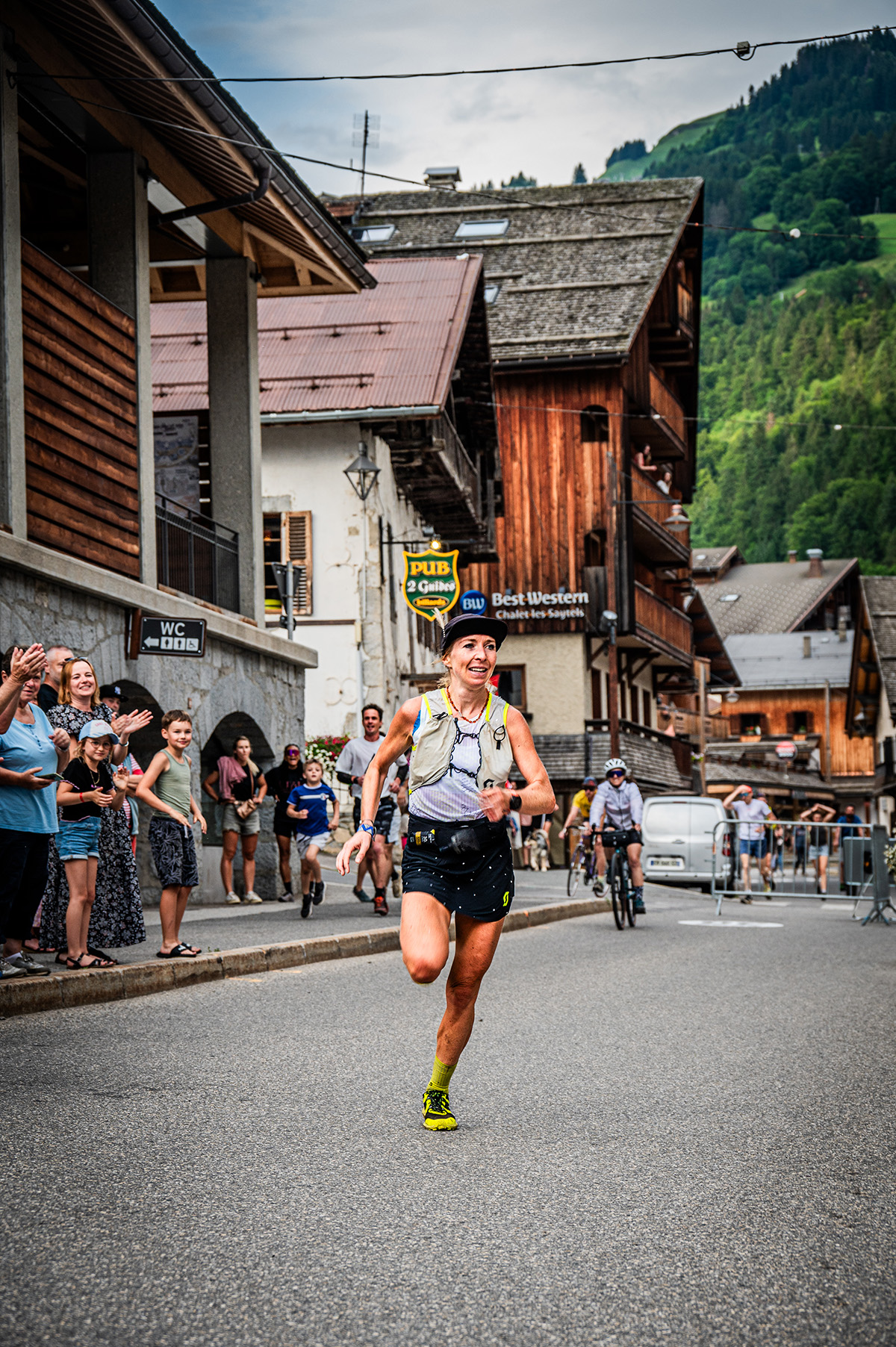 Iris Pessey - Record aller-retour de la pointe Percée - Le Grand-Bornand - © Yanis Lasbats