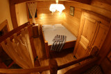 Chambre avec lit double et lits superposés/Bedroom with a double bed and bunk beds-Morizou-Le Grand-Bornand