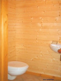 Les WC (séparés de la salle d'eau)