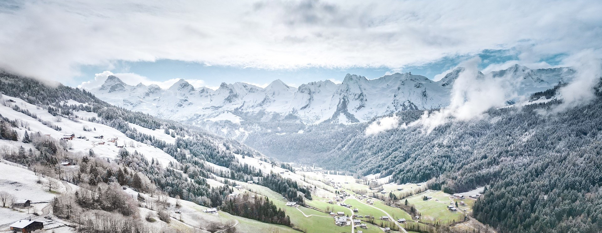 La chaîne des Aravis au printemps