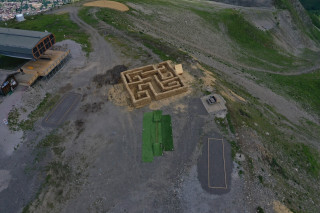 équipements au sommet du mont Lachat en été