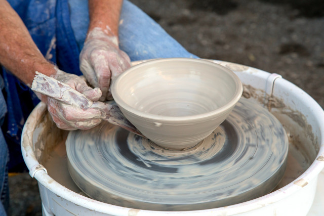Atelier poterie pour adultes et enfants stage au Grand-Bornand village