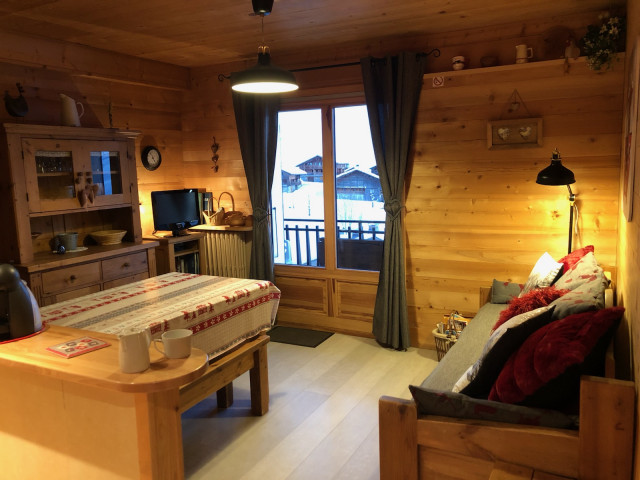 Cortina (Maroly)