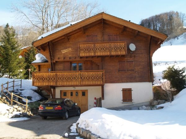 LES LUPINS 5 pièces + 2 coins cabine 10 personnes