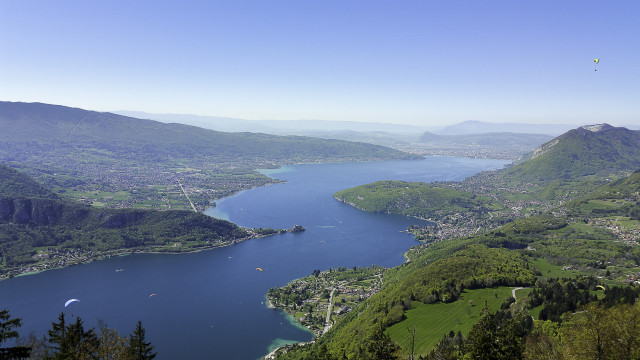 Belvédère du col de la Forclaz au dessus du lac d'Annecy