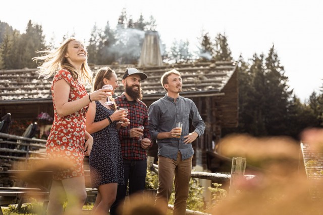 moment convivial aux Frasses Jacquiers - Le Grand-Bornand