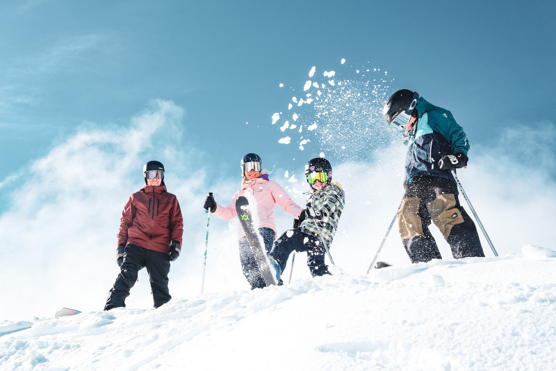 2024-ski-alpin-famille-p-guilbaud-ot-lgb-31-jpg-1600px-3818541