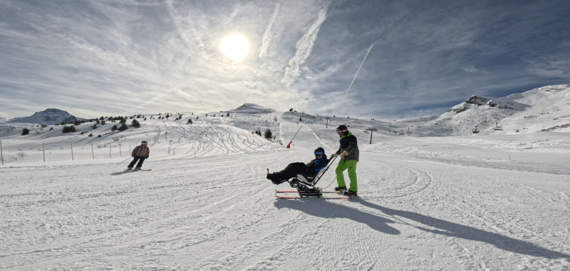 Tandemski sur les pistes du domaine skiable du Grand-Bornand