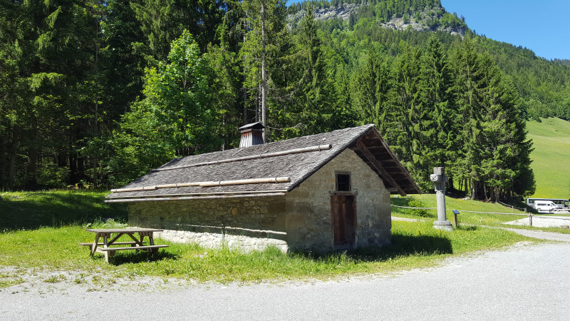 Aire de barbecue à Lormay