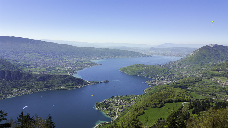 Belvédère du col de la Forclaz au dessus du lac d'Annecy