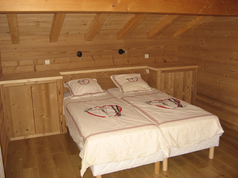 Chambre avec lits simples/Bedroom with single beds-Perrissin Thierry-Le Grand-Bornand