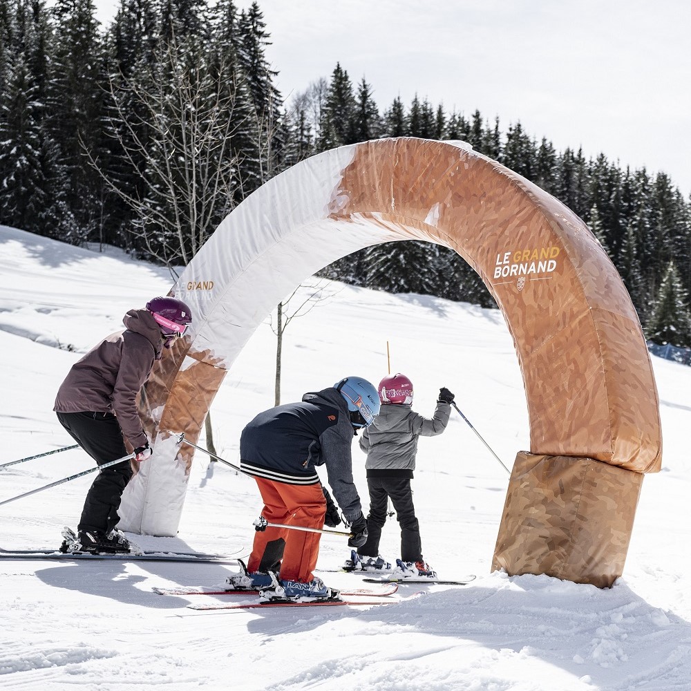 Ski en famille sur la Défi Môm' - © T.Vattard