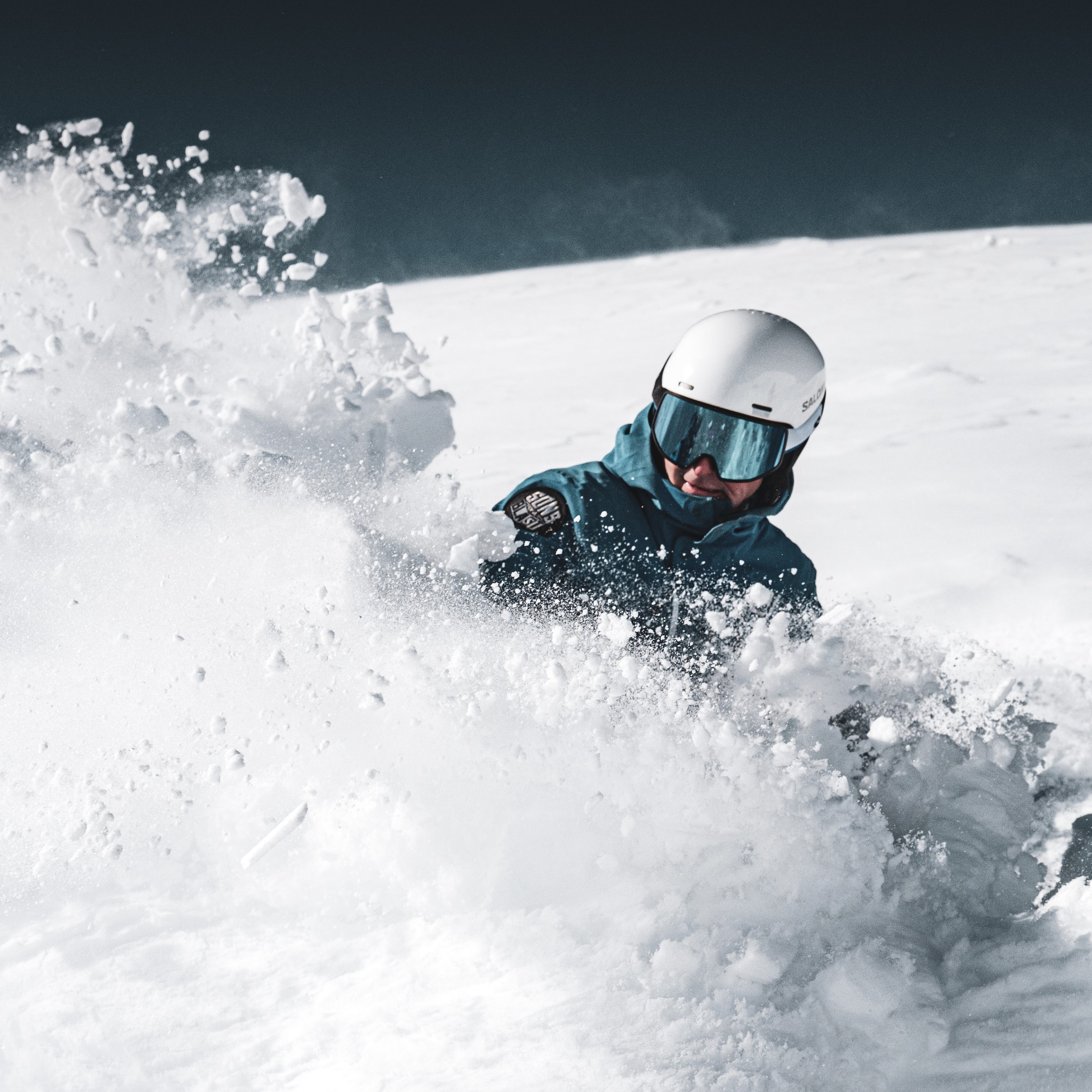 Ski poudreuse - © T.Shu