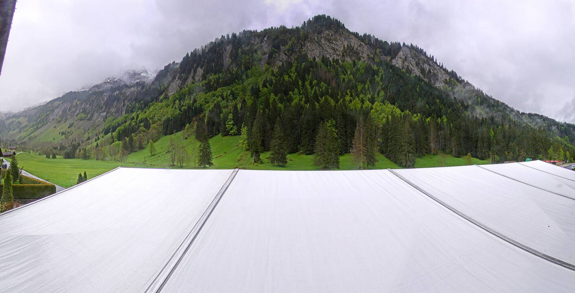 Webcam Le Grand-Bornand - Auberge Nordique Lormay - 1200 m