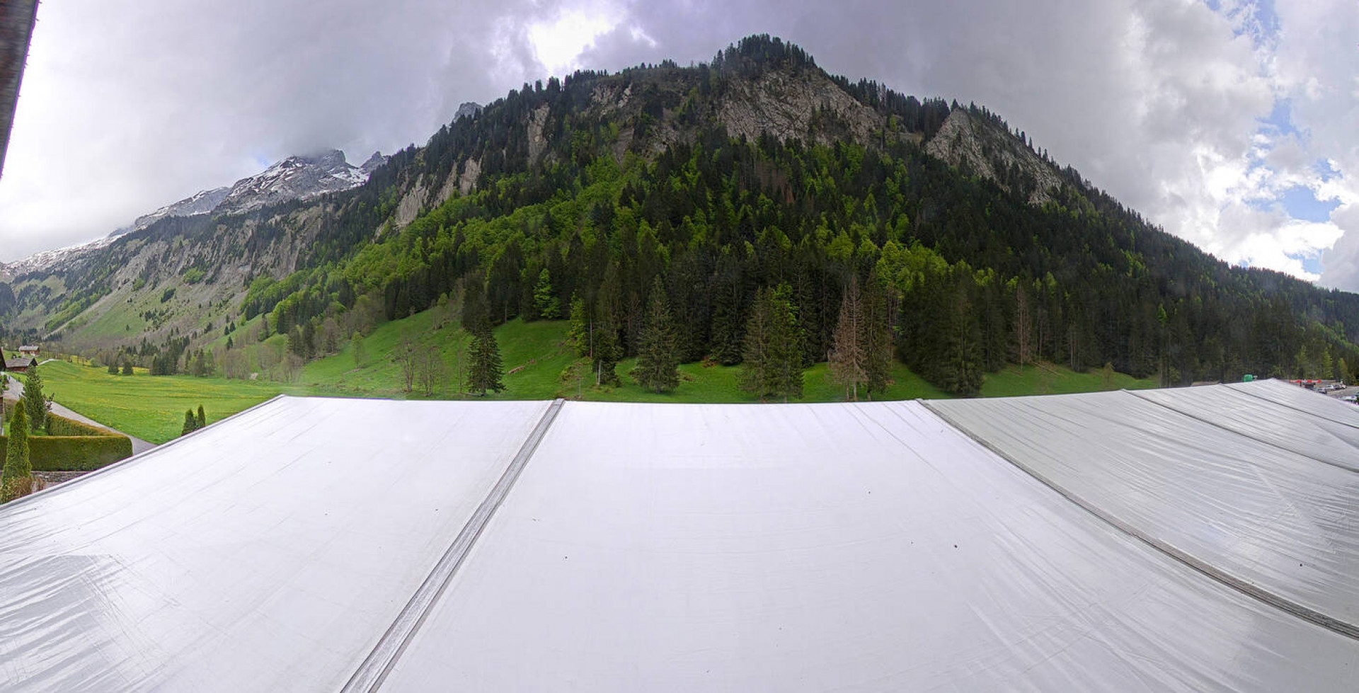 Webcam Le Grand-Bornand - Auberge Nordique Lormay - 1200 m