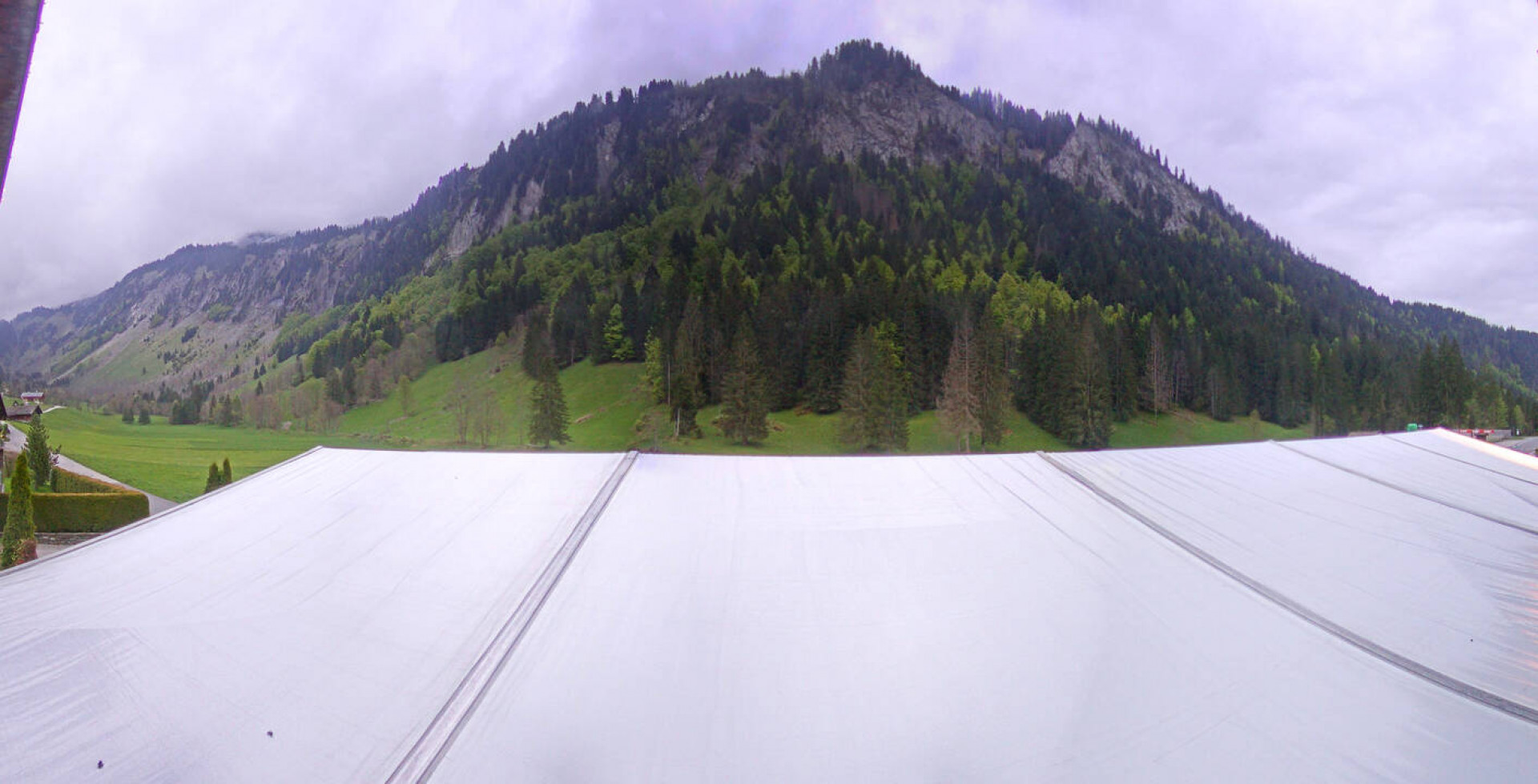 Webcam Le Grand-Bornand - Auberge Nordique Lormay - 1200 m